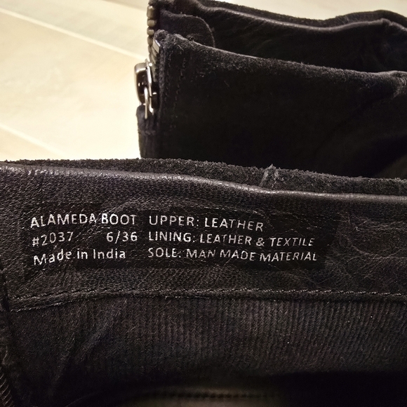 {6} NWT Vintage 7 Alameda Black Suede Western Buckle Ankle Booties - Picture 12 of 15